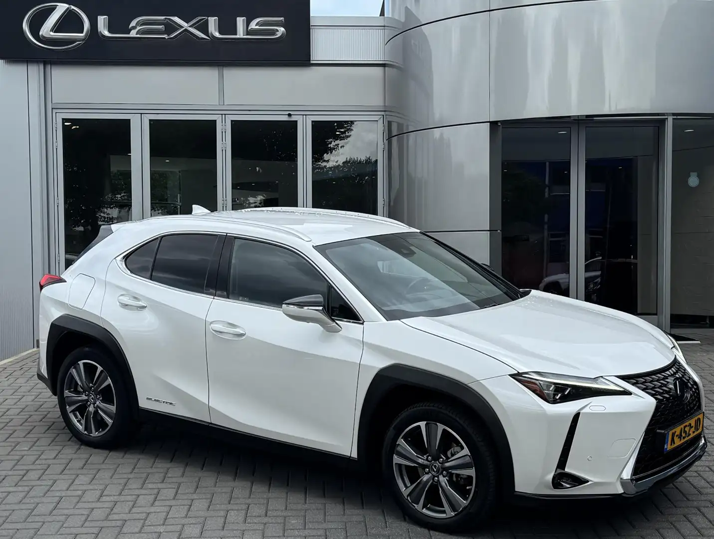 Lexus UX 300e Executive 54 kWh NL-AUTO MARK LEVINSON 360 CAMERA Wit - 1