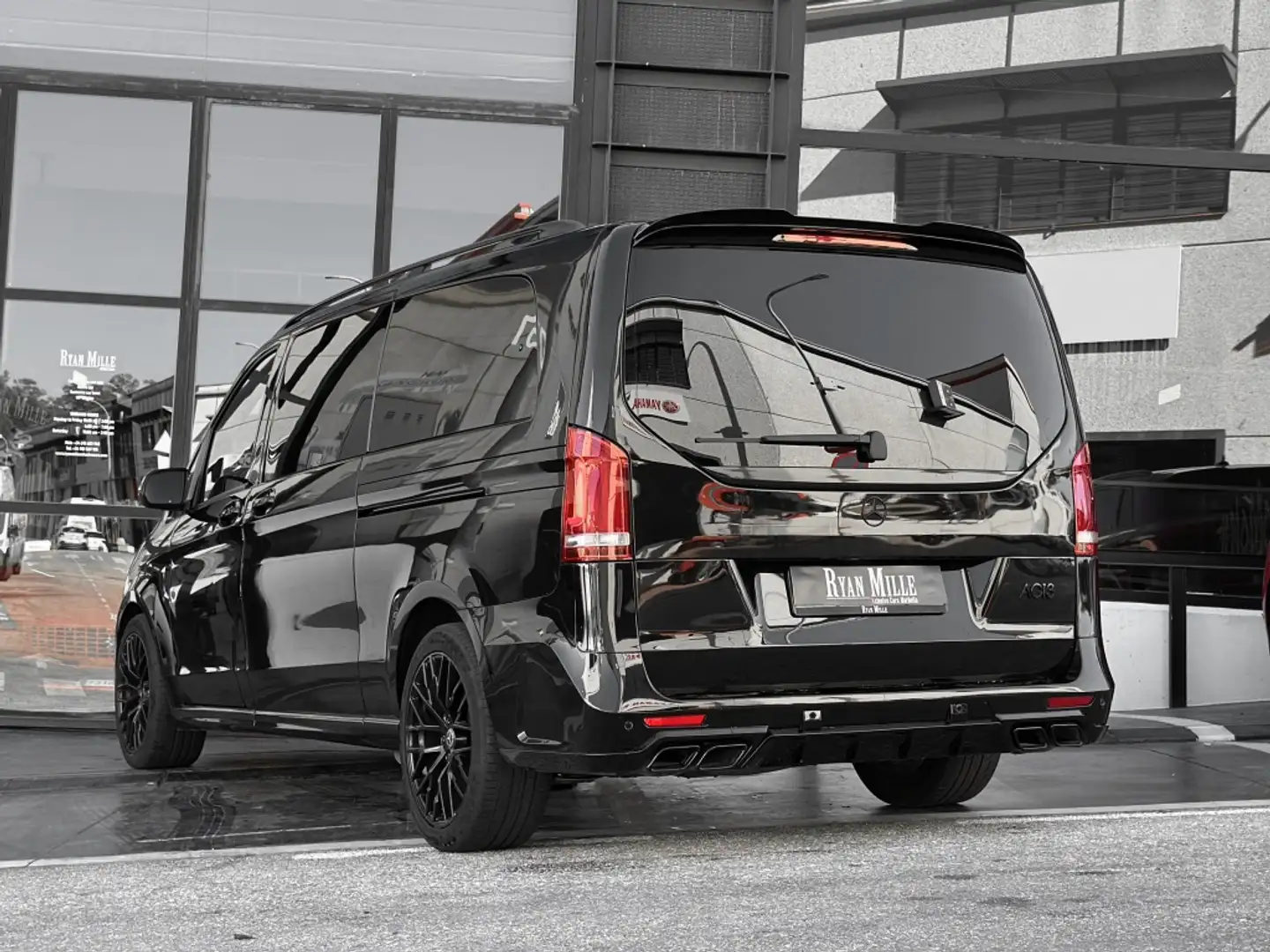 Mercedes-Benz V 300d Largo Exclusive Negro - 2