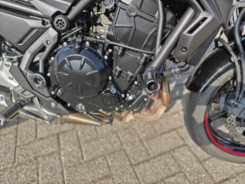 Kawasaki Z 650 - foto 7