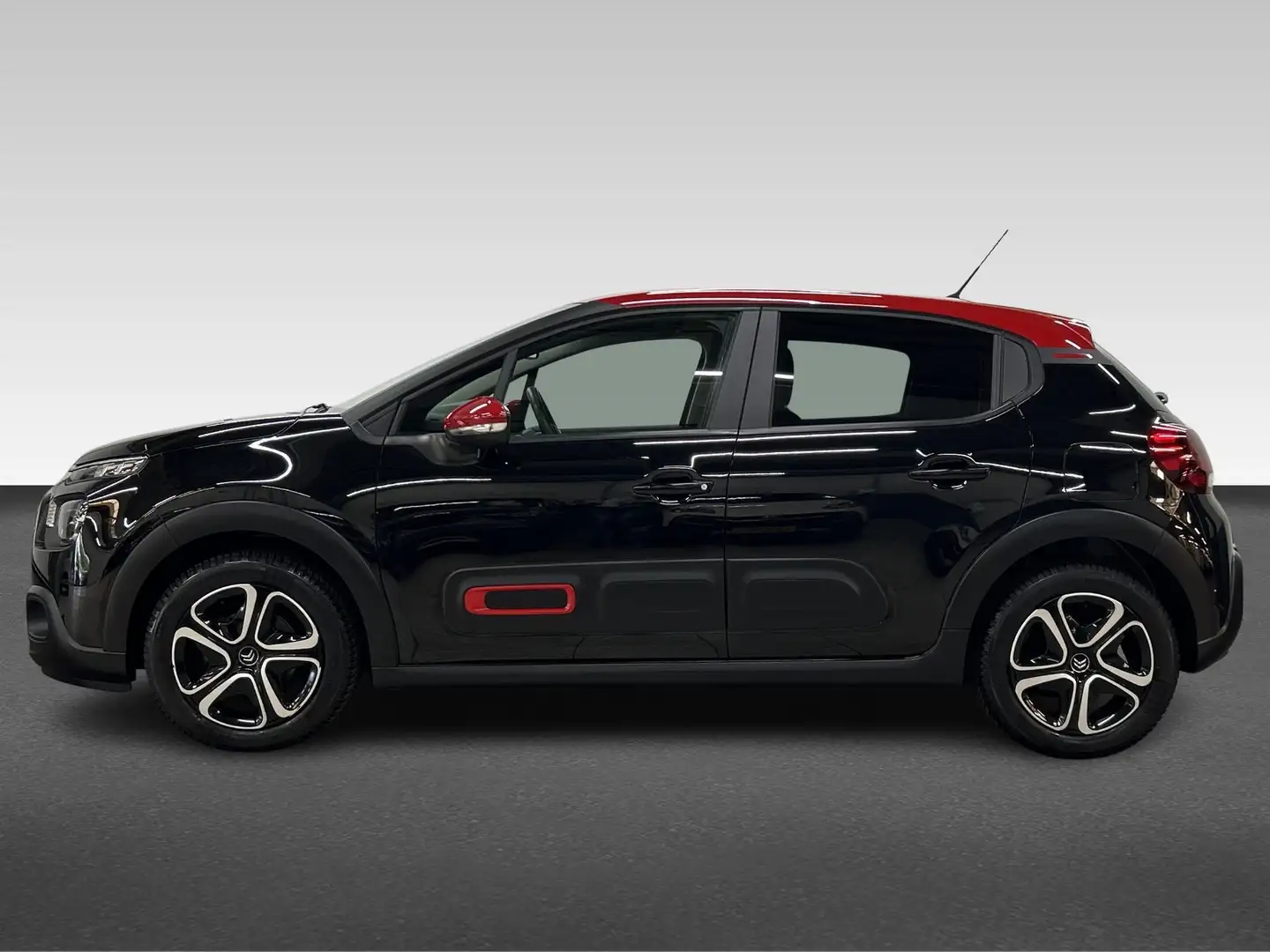 Citroen C3 1.2 PureTech 83PK FEEL NAVI TEL CRUISE NAP Zwart - 2