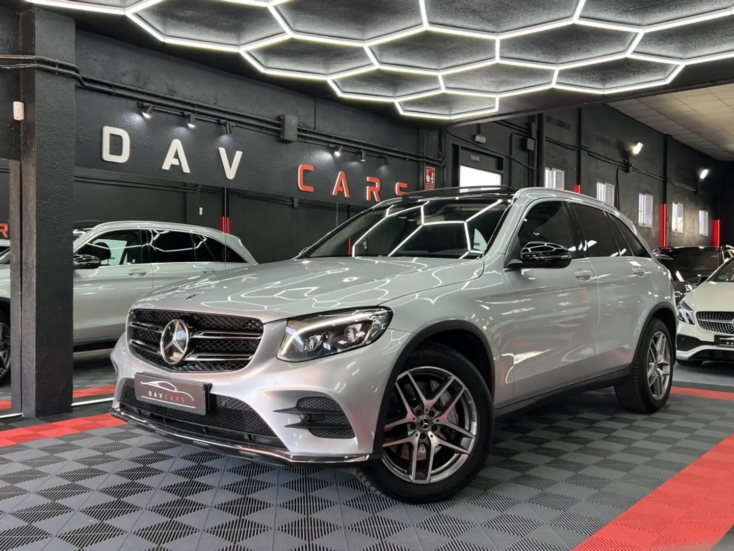 Mercedes-Benz GLC 250 250d 4Matic Aut. Silber - 1