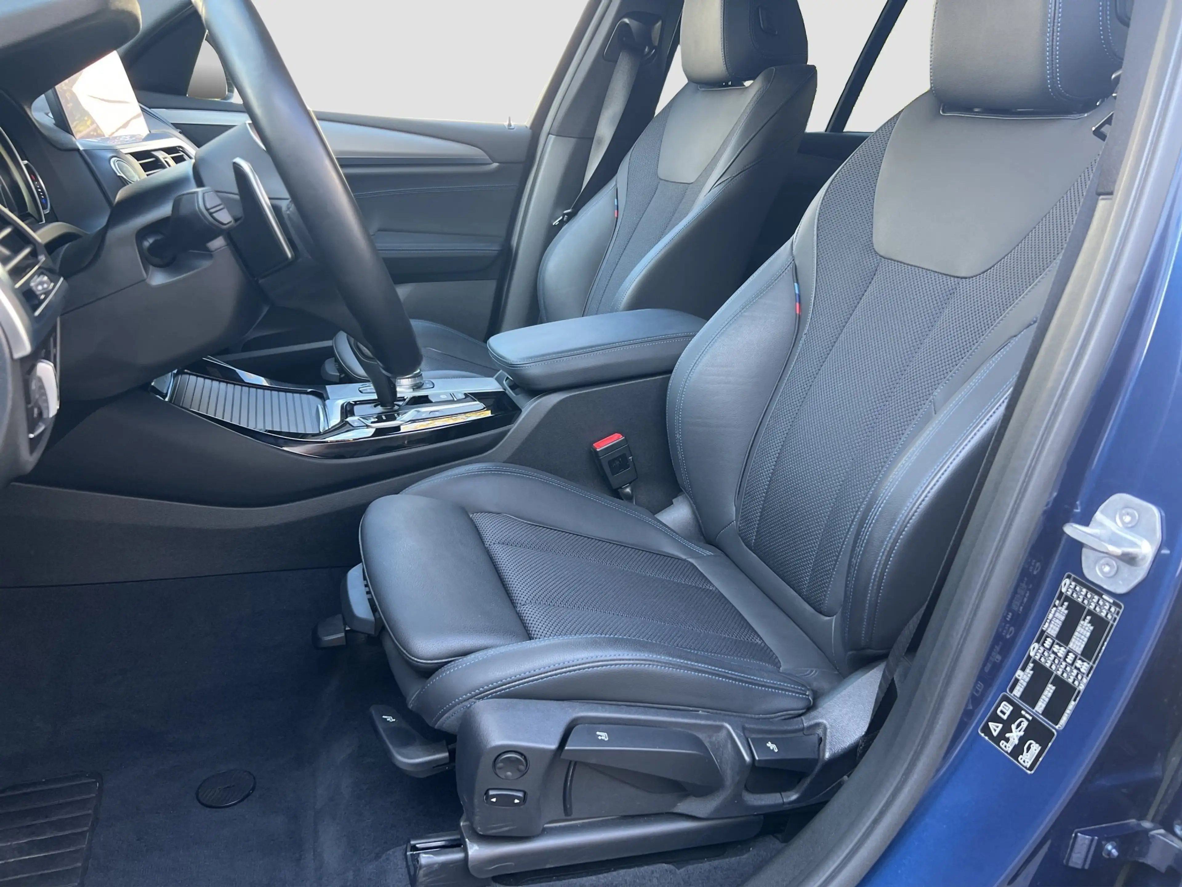 BMW X3 xDrive 20d M-Sport LED ACC AHK HUD NaviPro — photo 11
