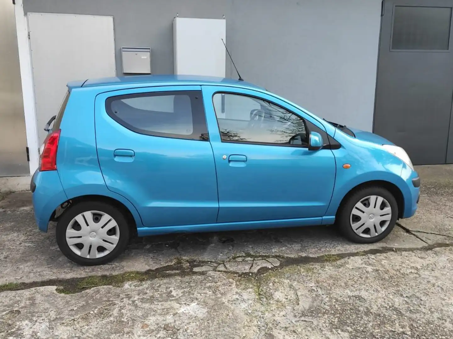 Nissan Pixo Pixo 1.0 more Синій - 1