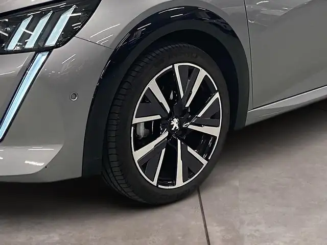Peugeot 208 view 15