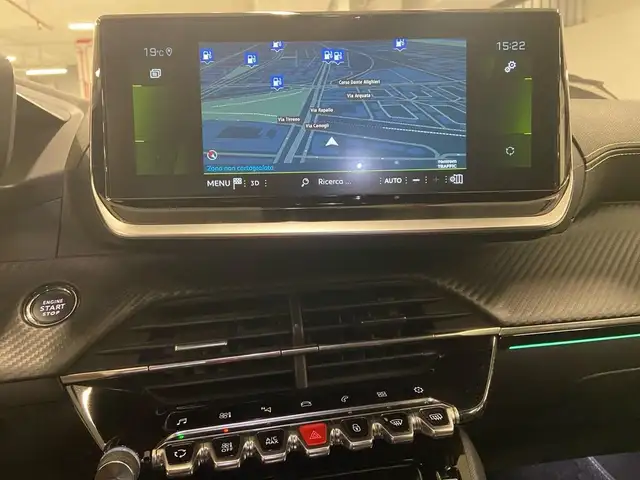 Peugeot 208 view 10