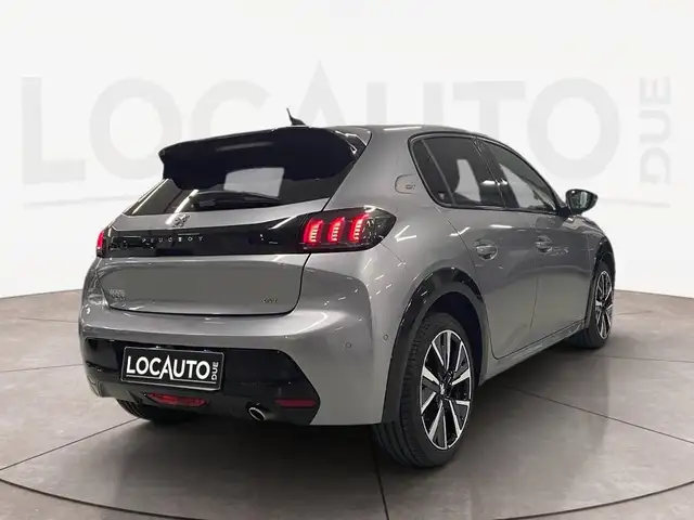 Peugeot 208 view 4