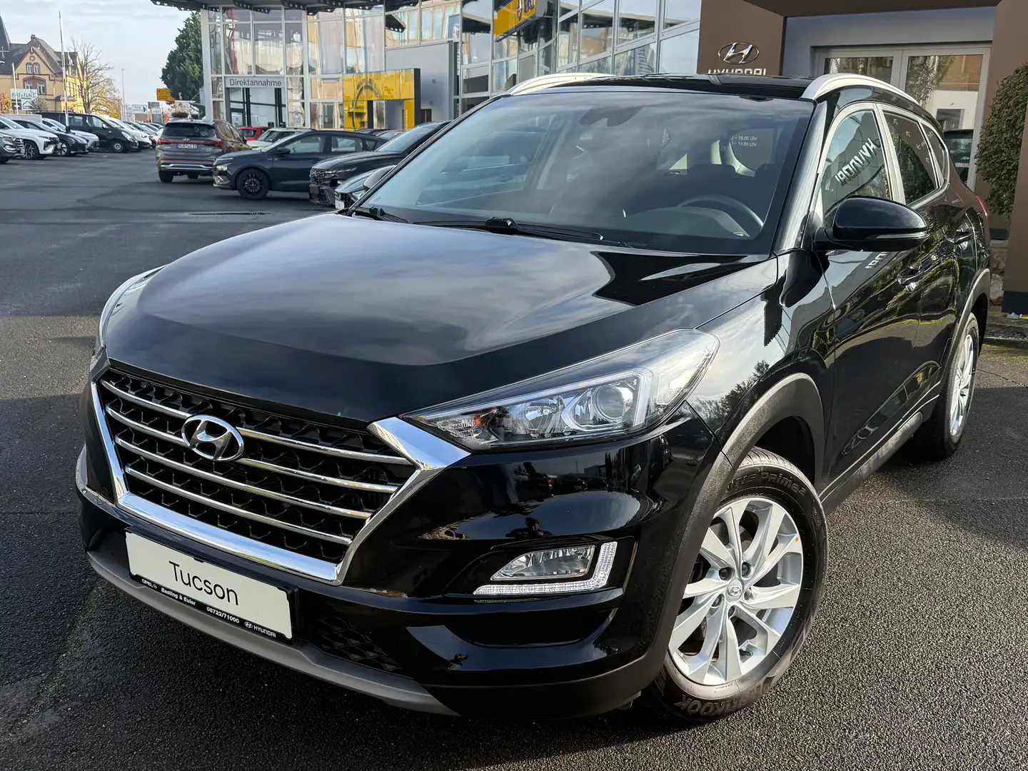 Hyundai TUCSON Trend 2WD Schwarz - 1