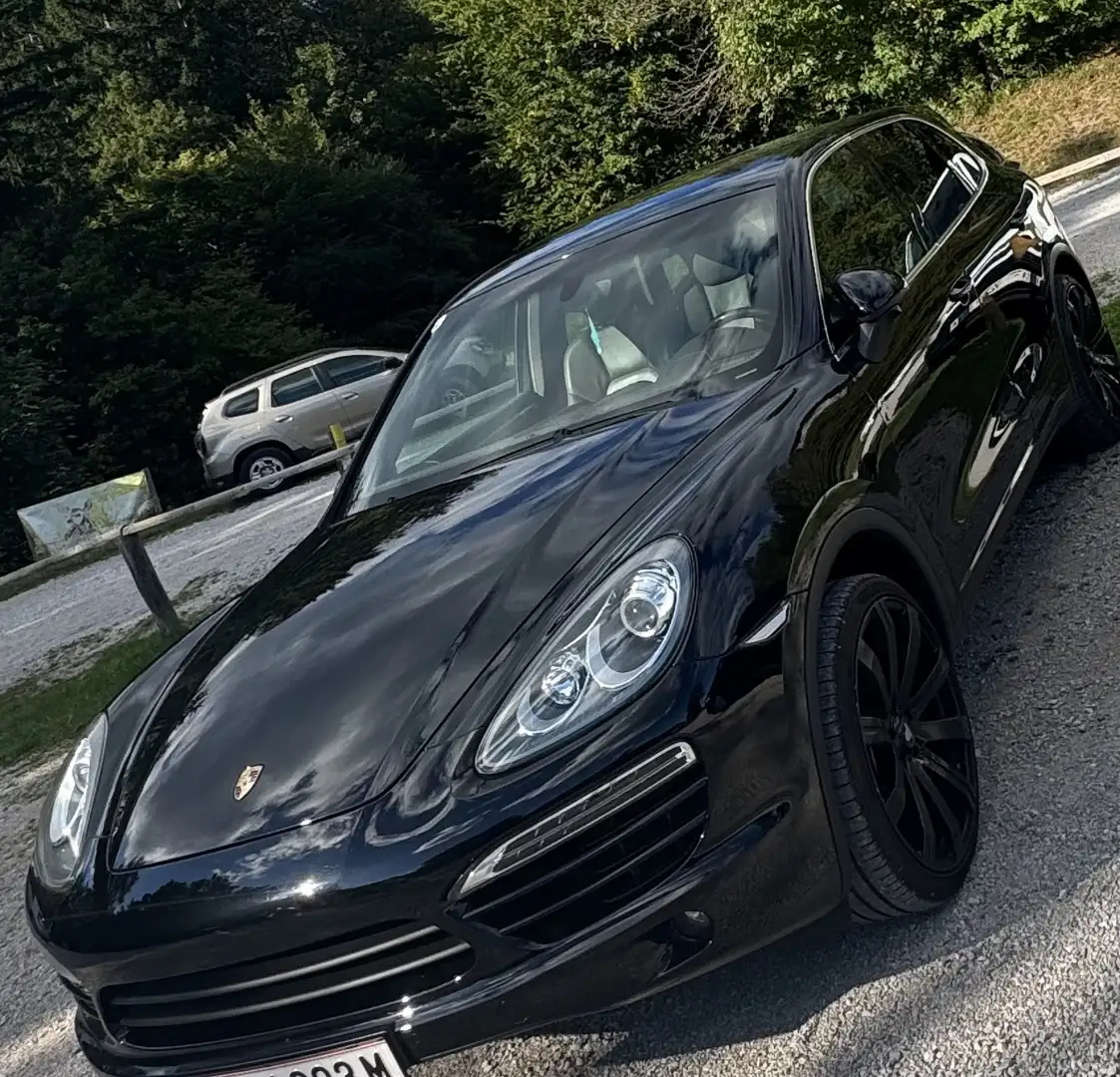 Porsche Cayenne II 3,0 Diesel Aut. Lombartho 22“ - 2