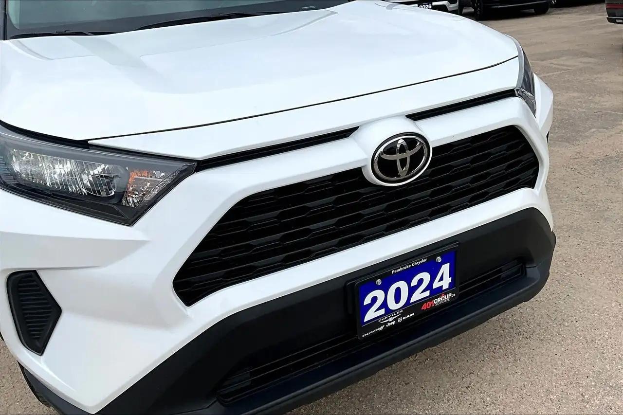 Toyota RAV 4 снимка Toyota RAV 4