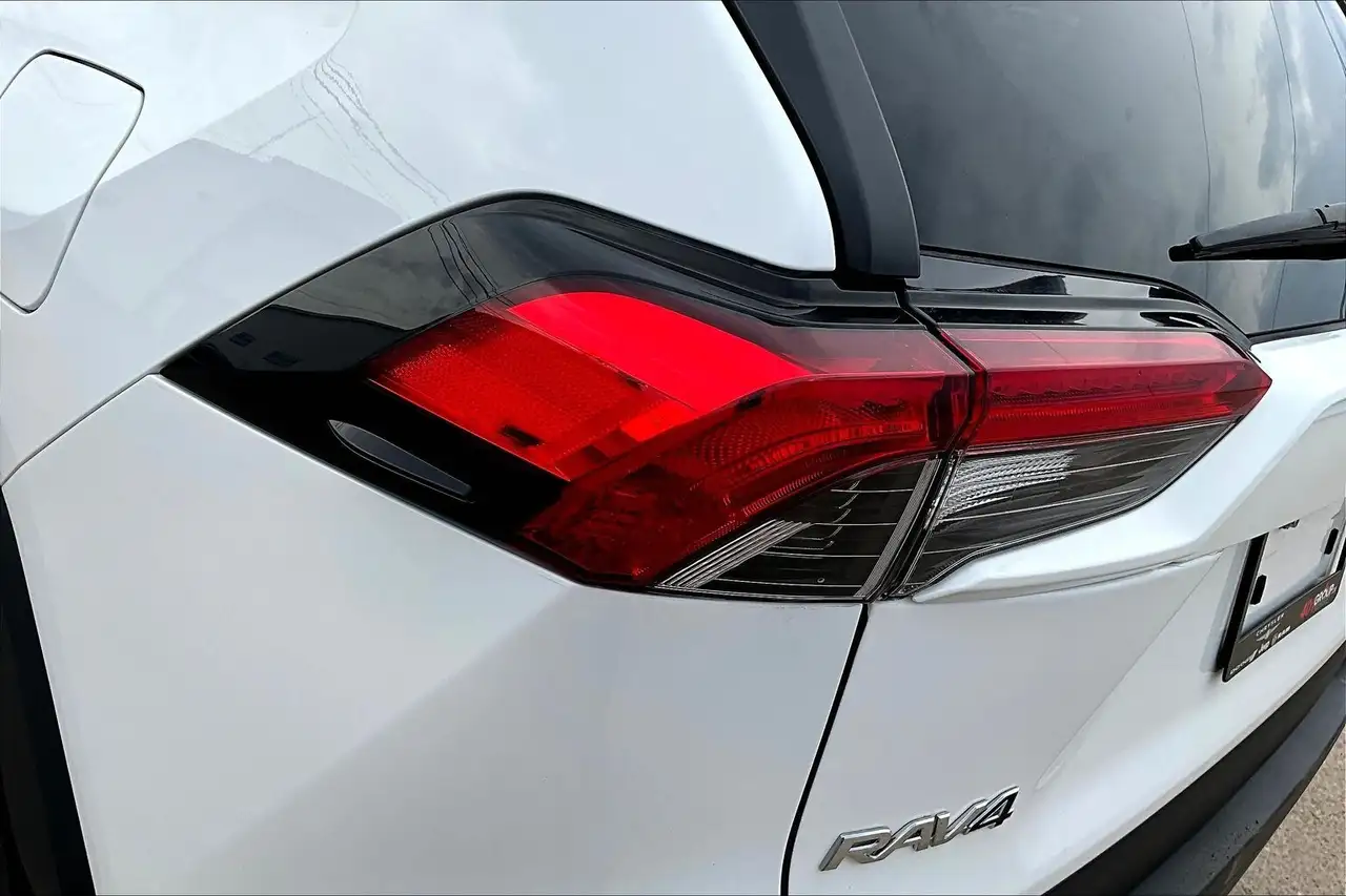 Toyota RAV 4 снимка Toyota RAV 4