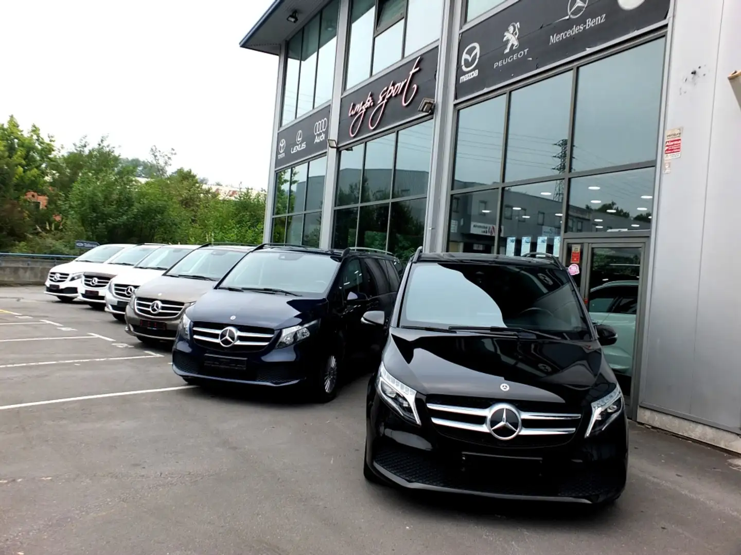 Mercedes-Benz V 220 220d Compacto Schwarz - 2