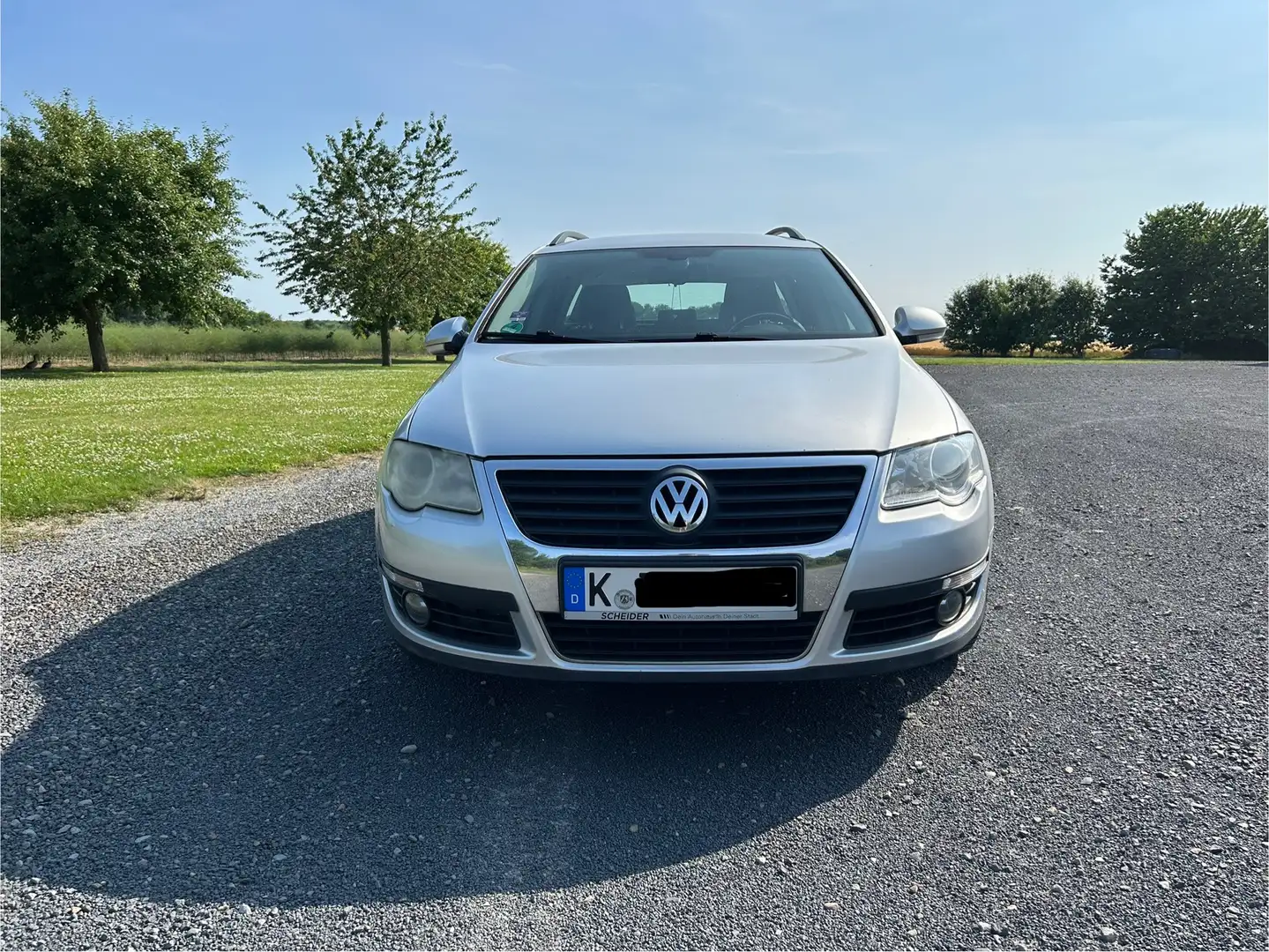 Volkswagen Passat Variant Trendline / Tüv bis 2027 Gris - 2