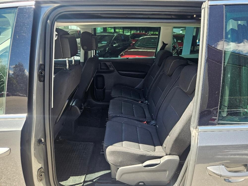 SEAT Alhambra Executive Plus 2,0 TDI CR 4WD — photo 8