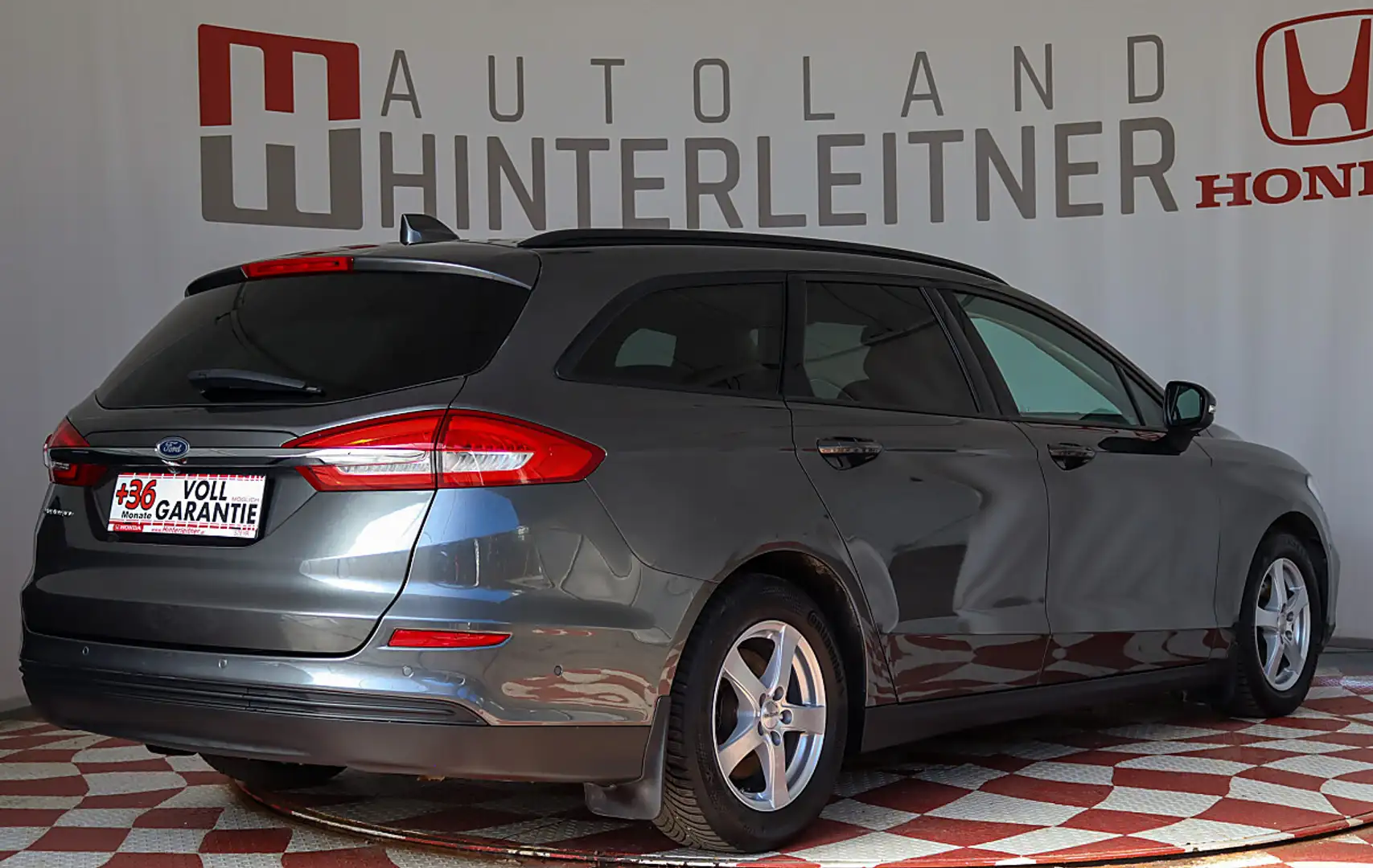 Ford Mondeo Traveller 2,0 TDCI NAVI KAMERA Grau - 2