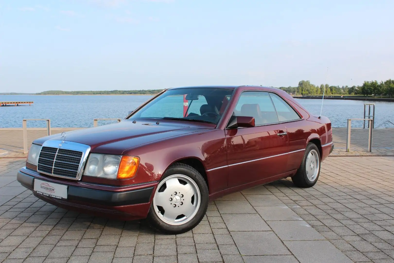 Mercedes-Benz 300 CE 24V  W124 Coupe * Automatik*Klima Roşu - 1
