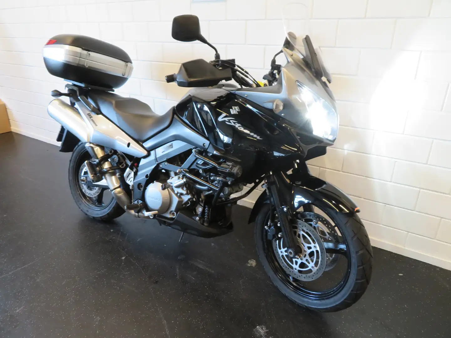 Suzuki V-Strom 1000 DL ZEER FRAAI! TOPCASE Zwart - 2
