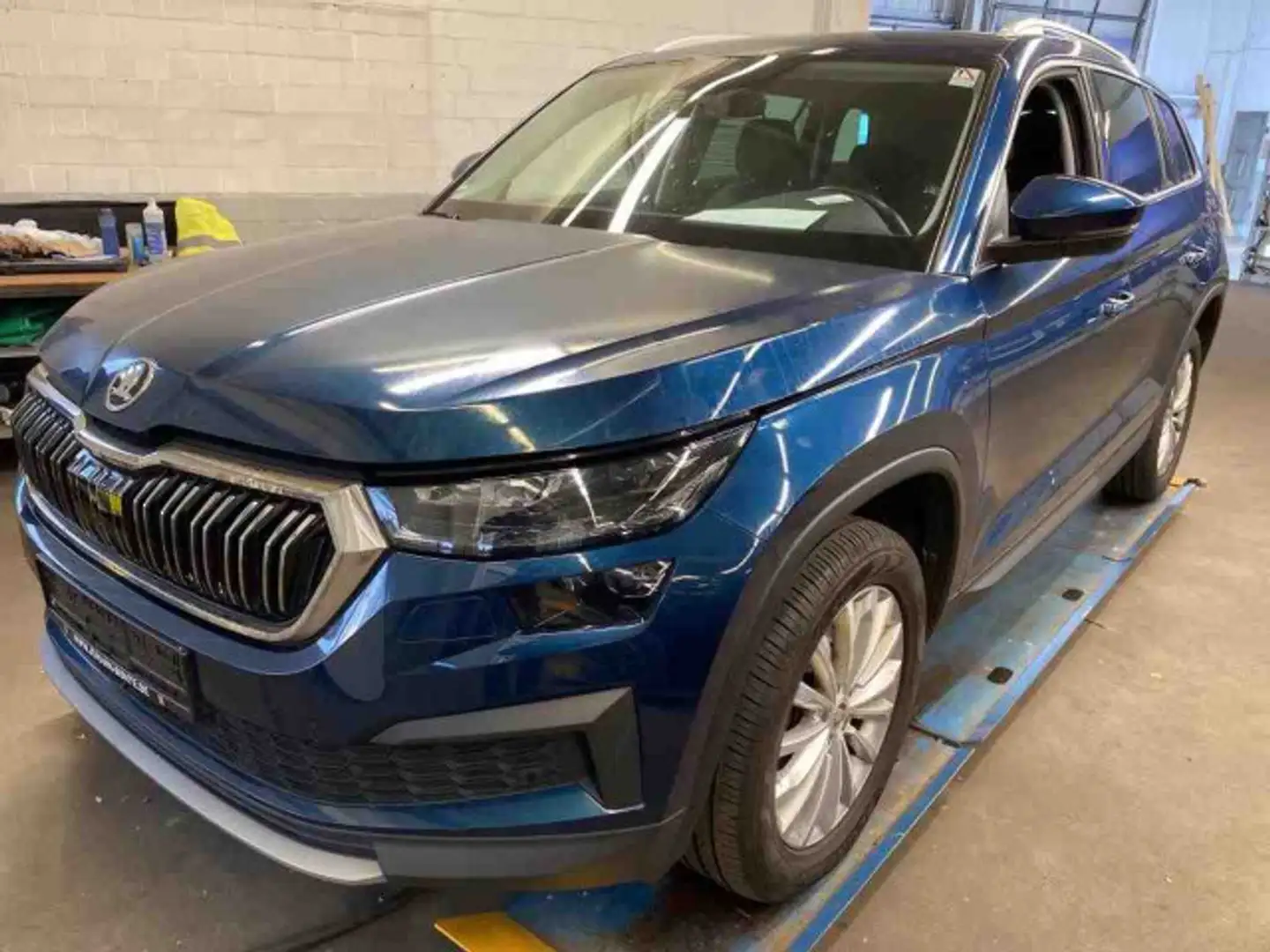 Skoda Kodiaq 2.0 TDI DSG STYLE TEILLEDER ASSIST KAMERA Bleu - 2