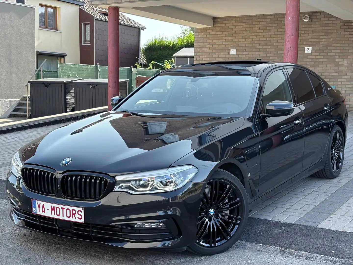 BMW 530 530eA PHEV LUXURY - VENDUE ! Czarny - 1