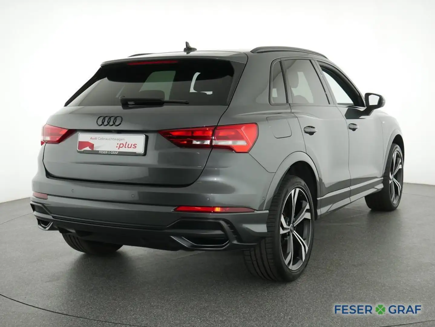Audi Q3 45 TFSI e S Line Int Pano,Navi,Leder,Kameras Grau - 2
