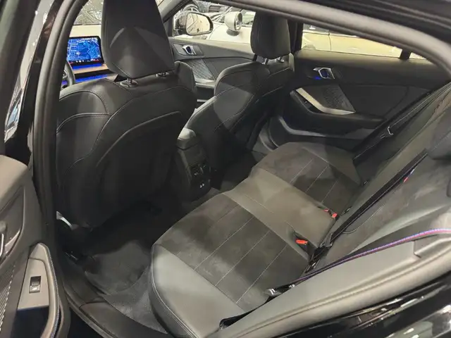 BMW 1 Series view 14