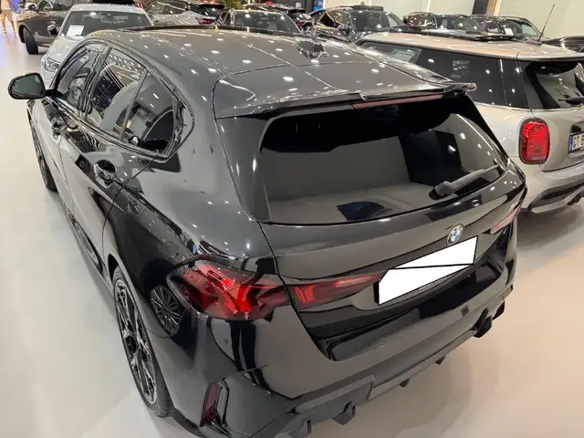BMW 1 Series view 10