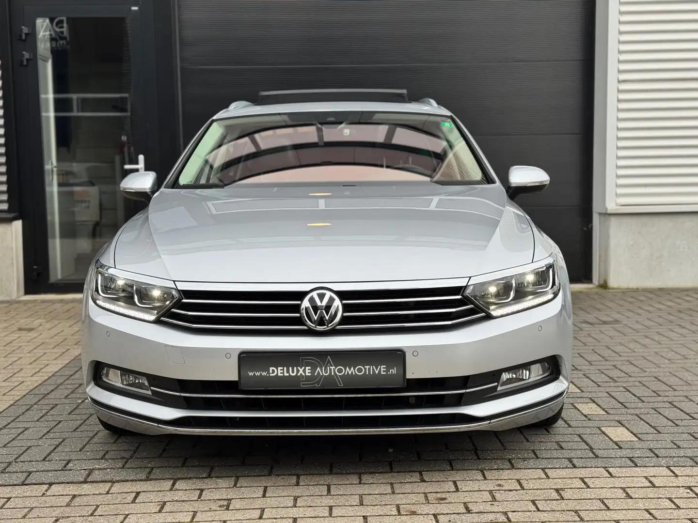 Volkswagen Passat 2.0 TSI 4Motion Highline Business R Gris - 2