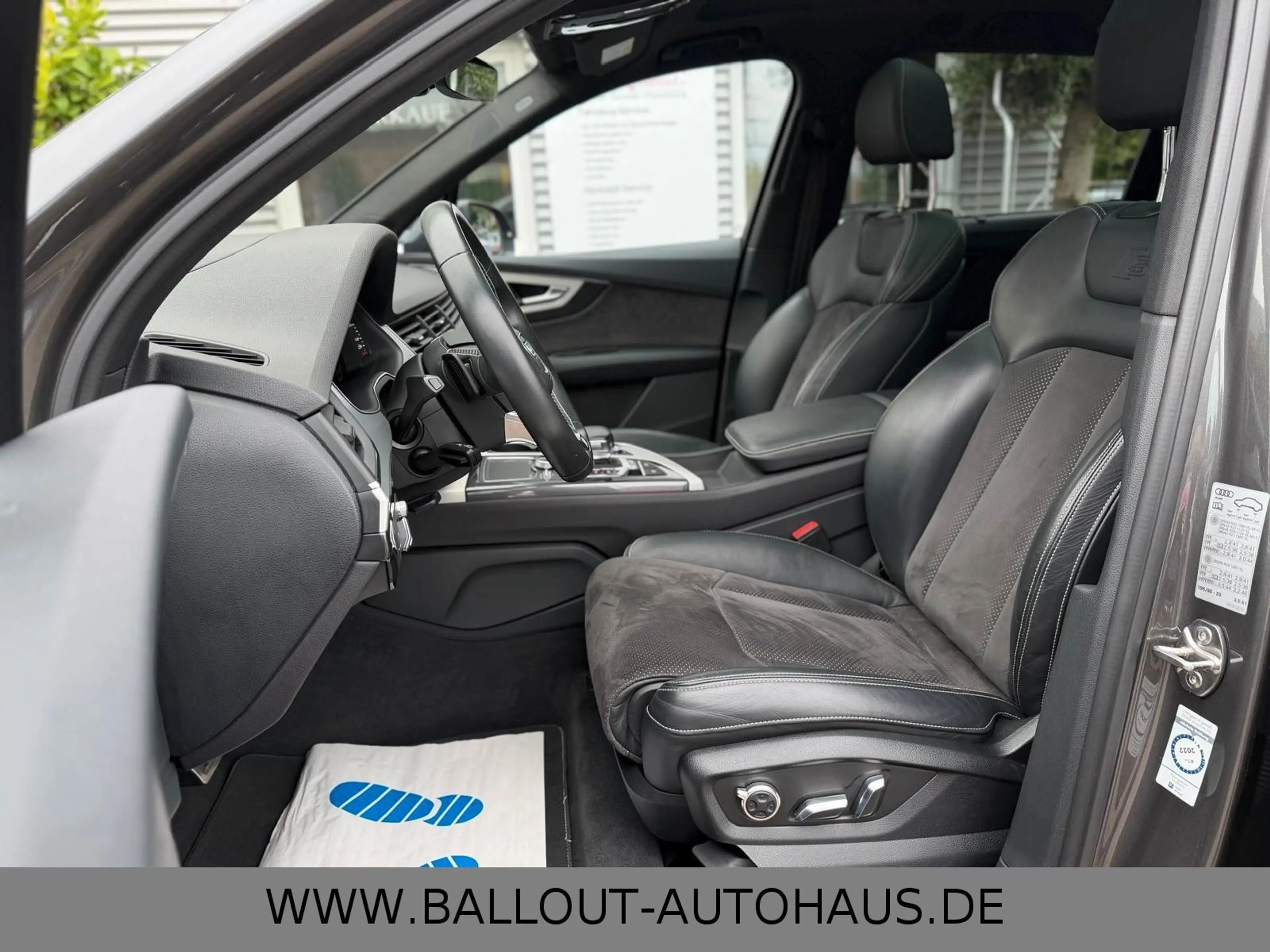 Audi SQ7 4.0 TDI quattro*S-LINE*HUD*PANO*AHK*TOT*SPUR — photo 9