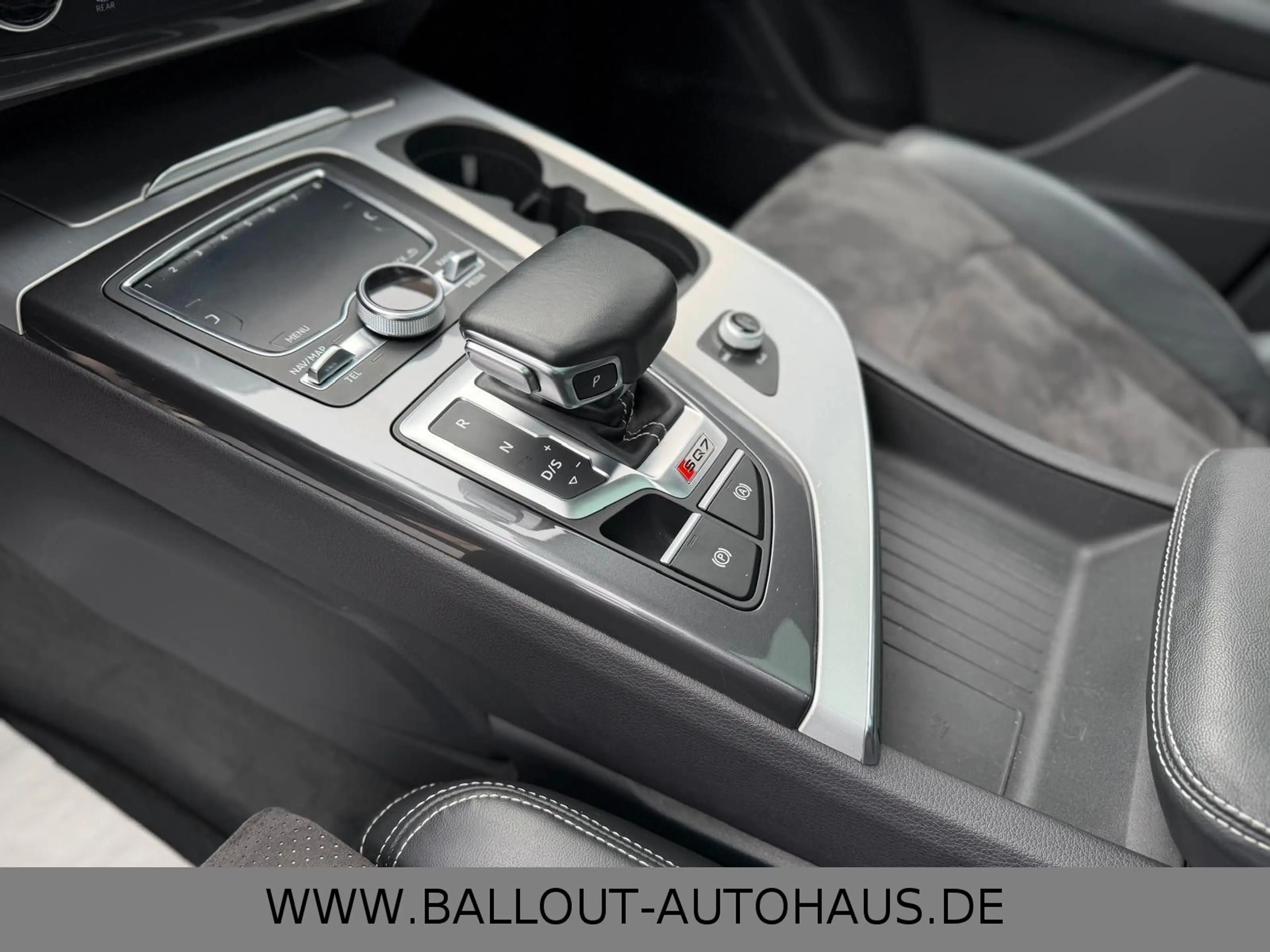 Audi SQ7 4.0 TDI quattro*S-LINE*HUD*PANO*AHK*TOT*SPUR — photo 12