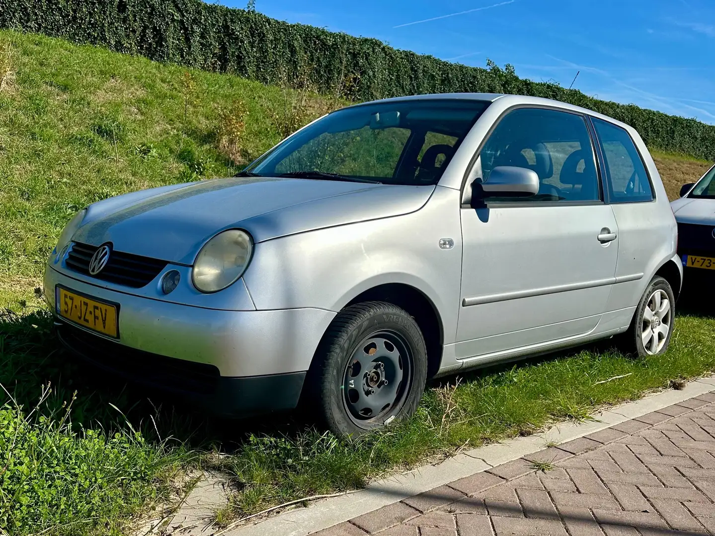Volkswagen Lupo Lupo 1.4-16V Comfortline Argintiu - 1