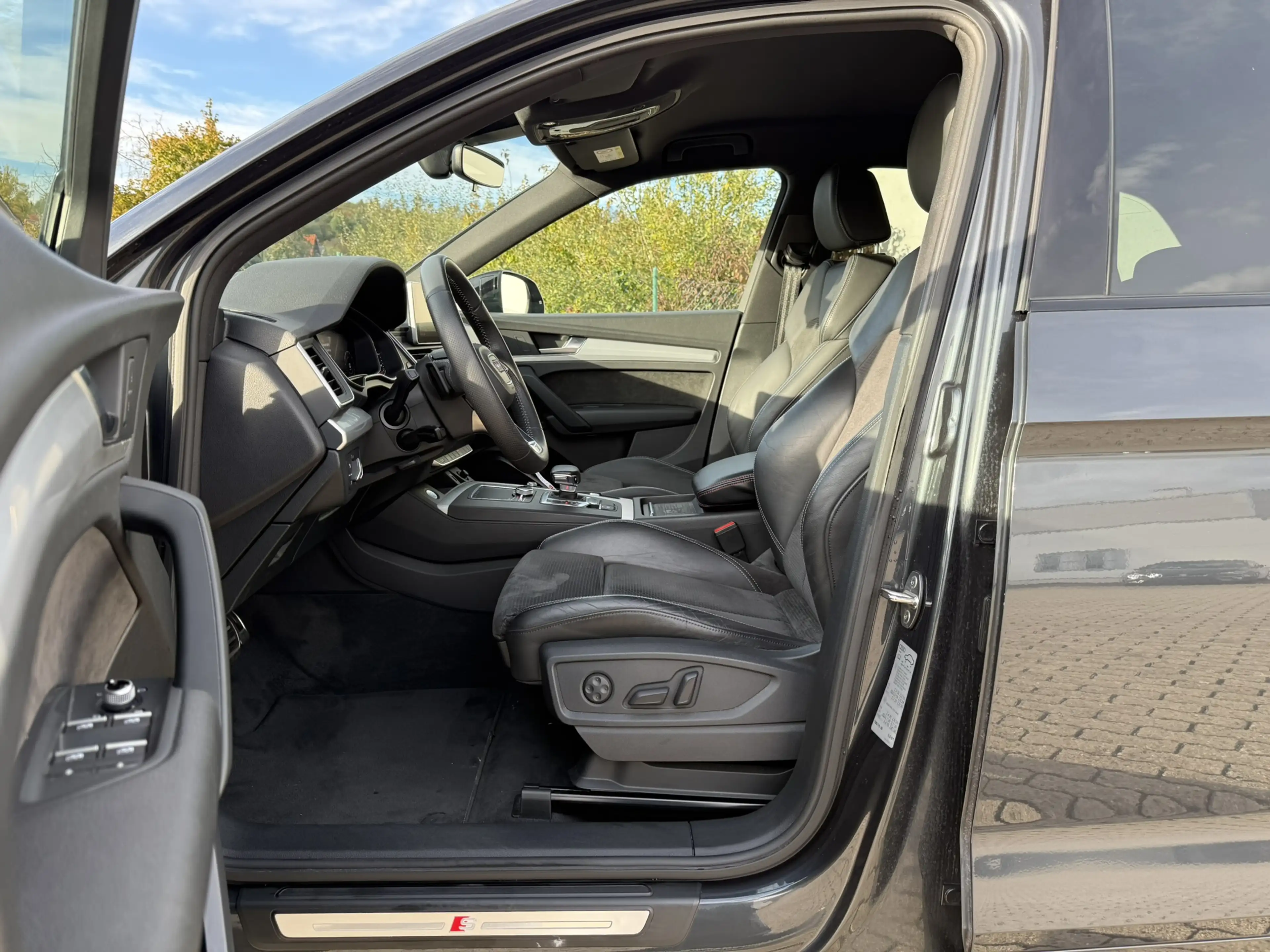 Audi Q5 Sport 40 TDI qu. S-tr. S line ACC MATRIX STDHZ — photo 12