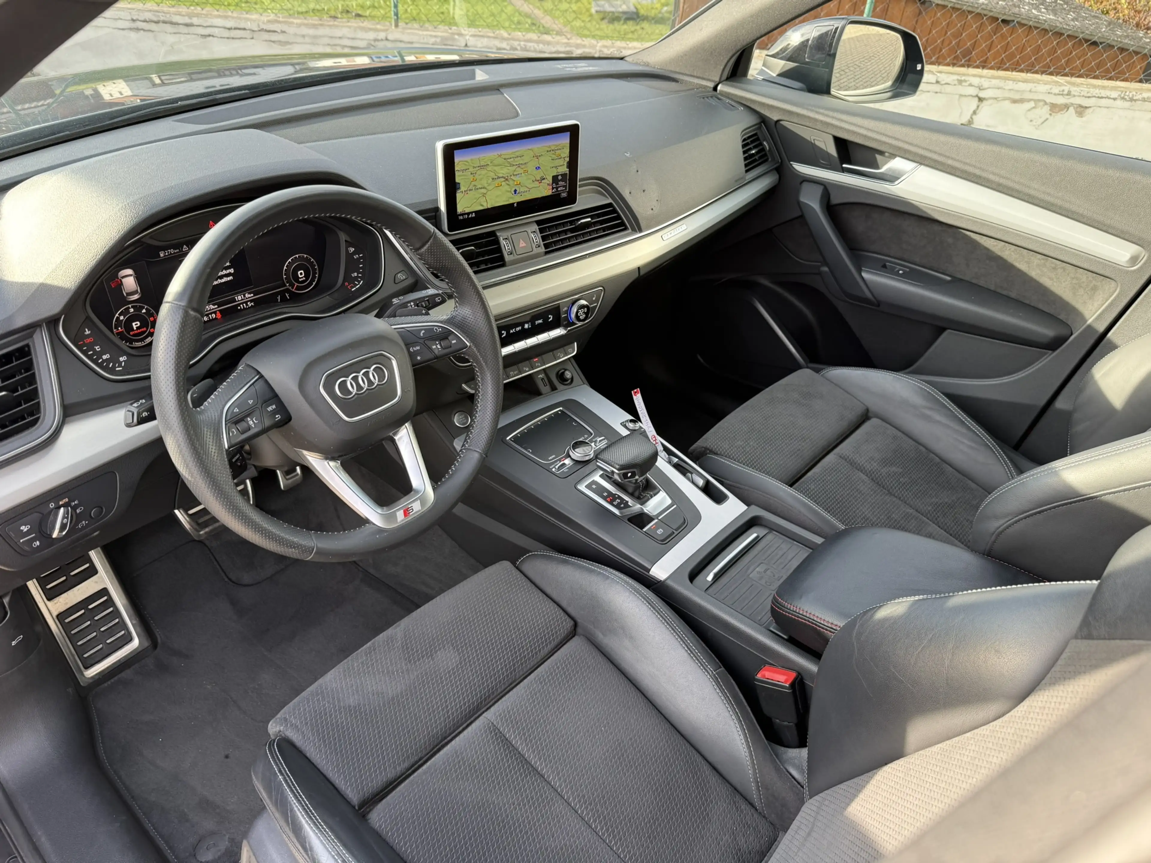 Audi Q5 Sport 40 TDI qu. S-tr. S line ACC MATRIX STDHZ — photo 11