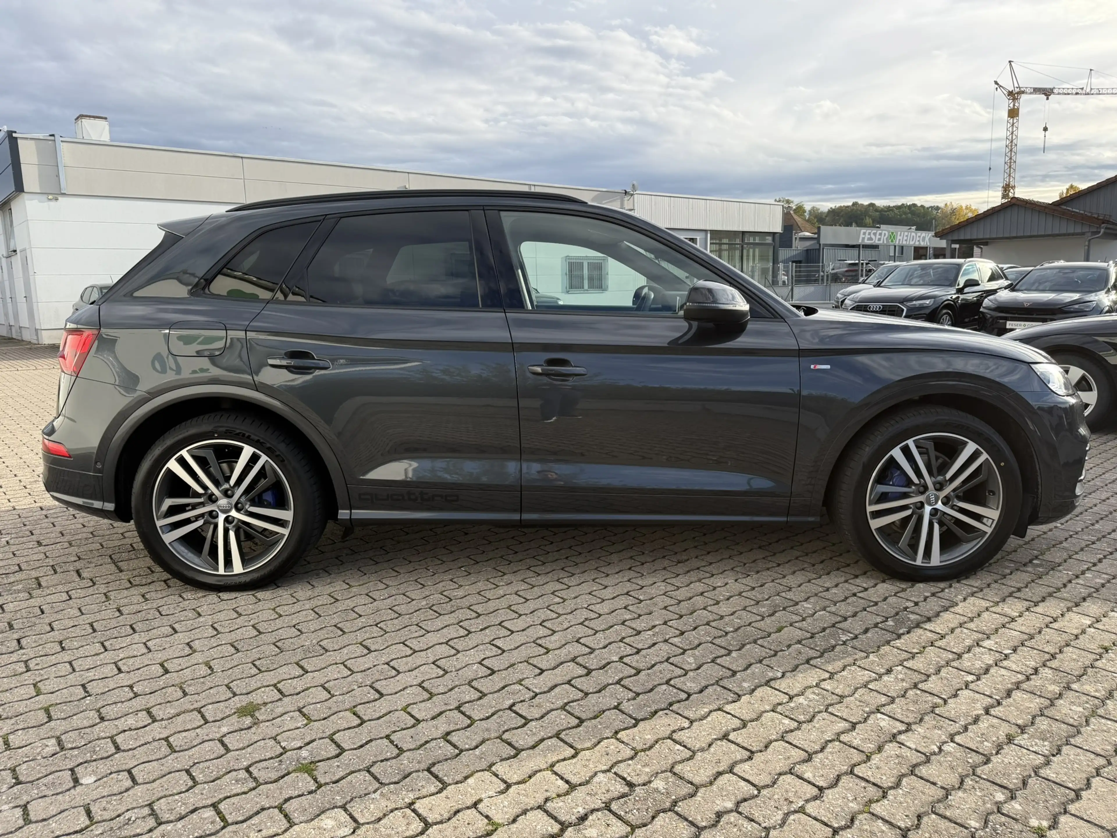 Audi Q5 Sport 40 TDI qu. S-tr. S line ACC MATRIX STDHZ — photo 5