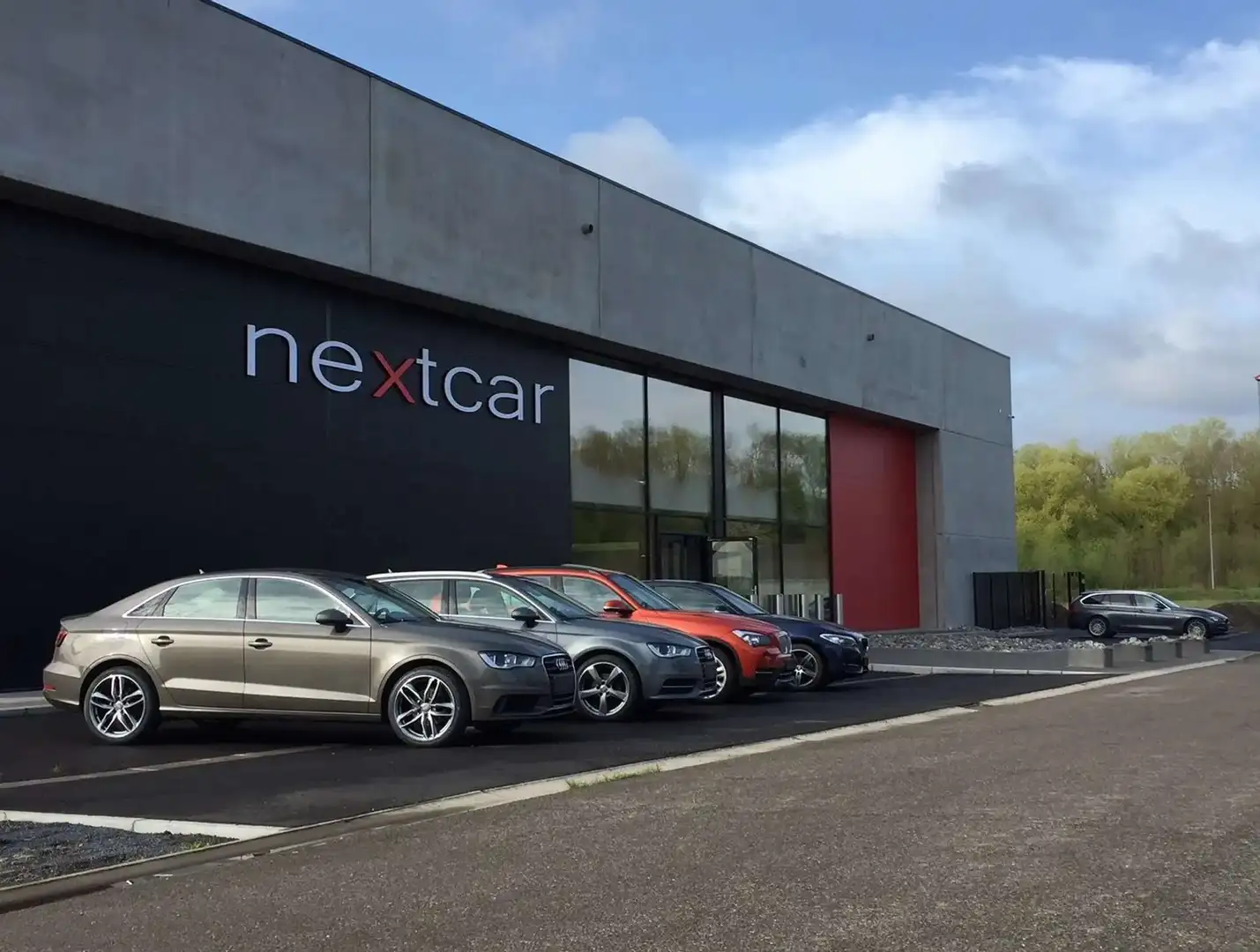 Audi A4 2.0 TDi Design **XENON-CRUISE-CUIR-NAVI** Noir - 2