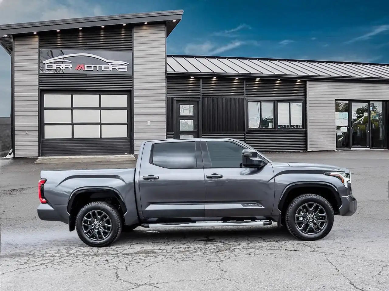 Toyota Tundra снимка Toyota Tundra