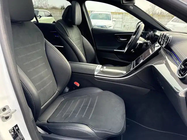 Mercedes-Benz C-Class view 16