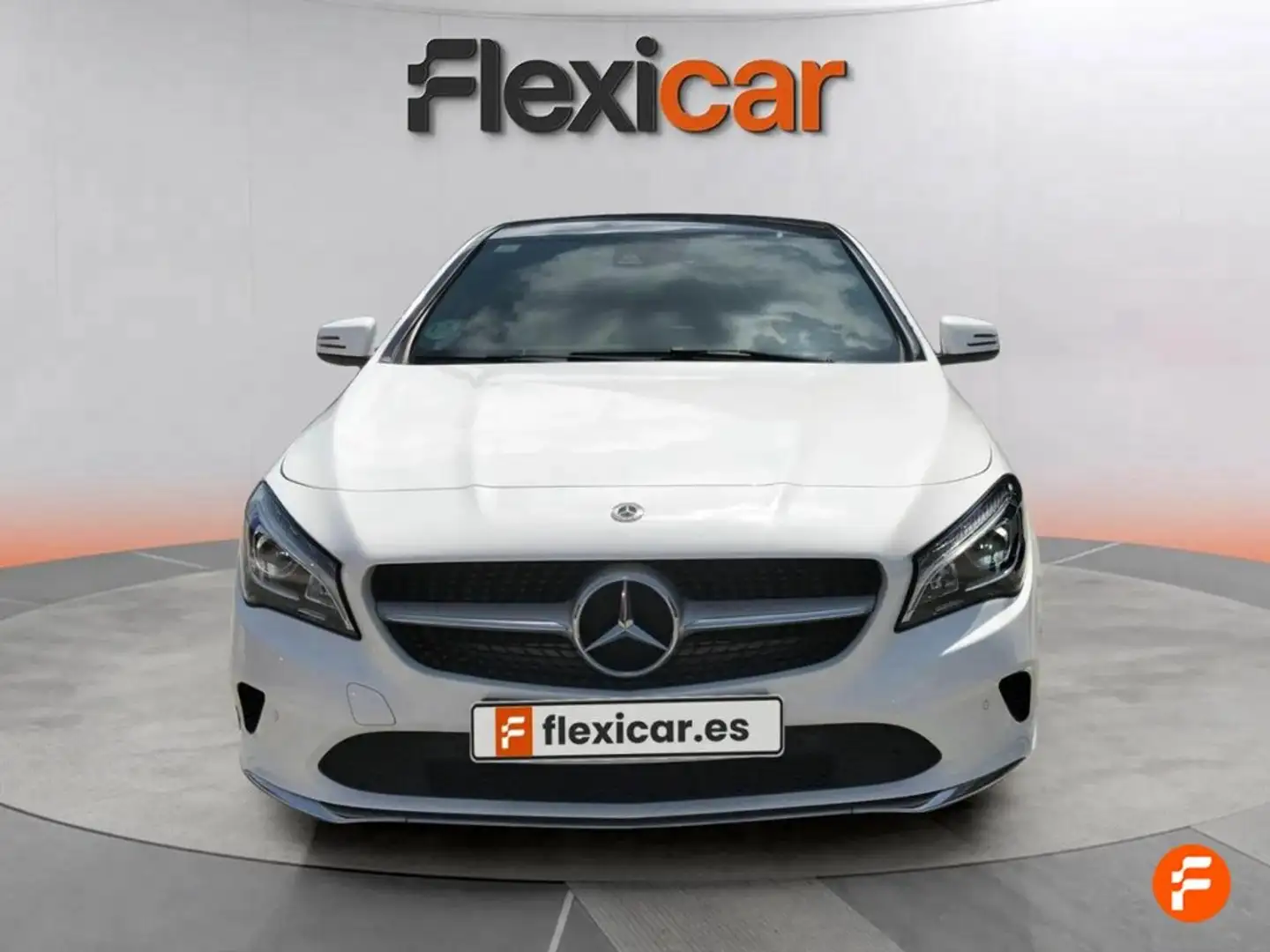Mercedes-Benz CLA 200 d Shooting Brake Amarillo - 2