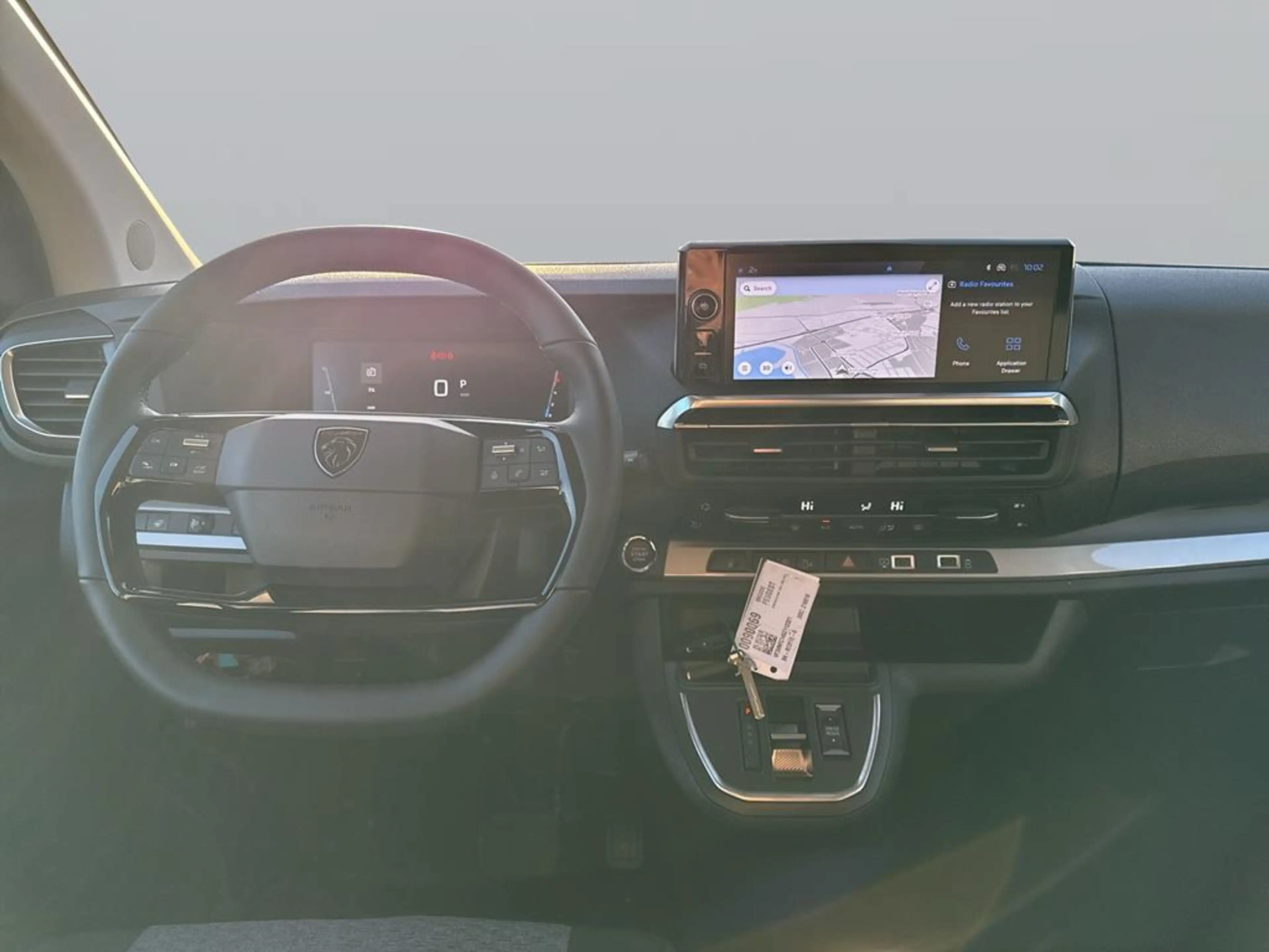 Peugeot Traveller Active L2 BlueHDi 180 EAT8 — photo 13