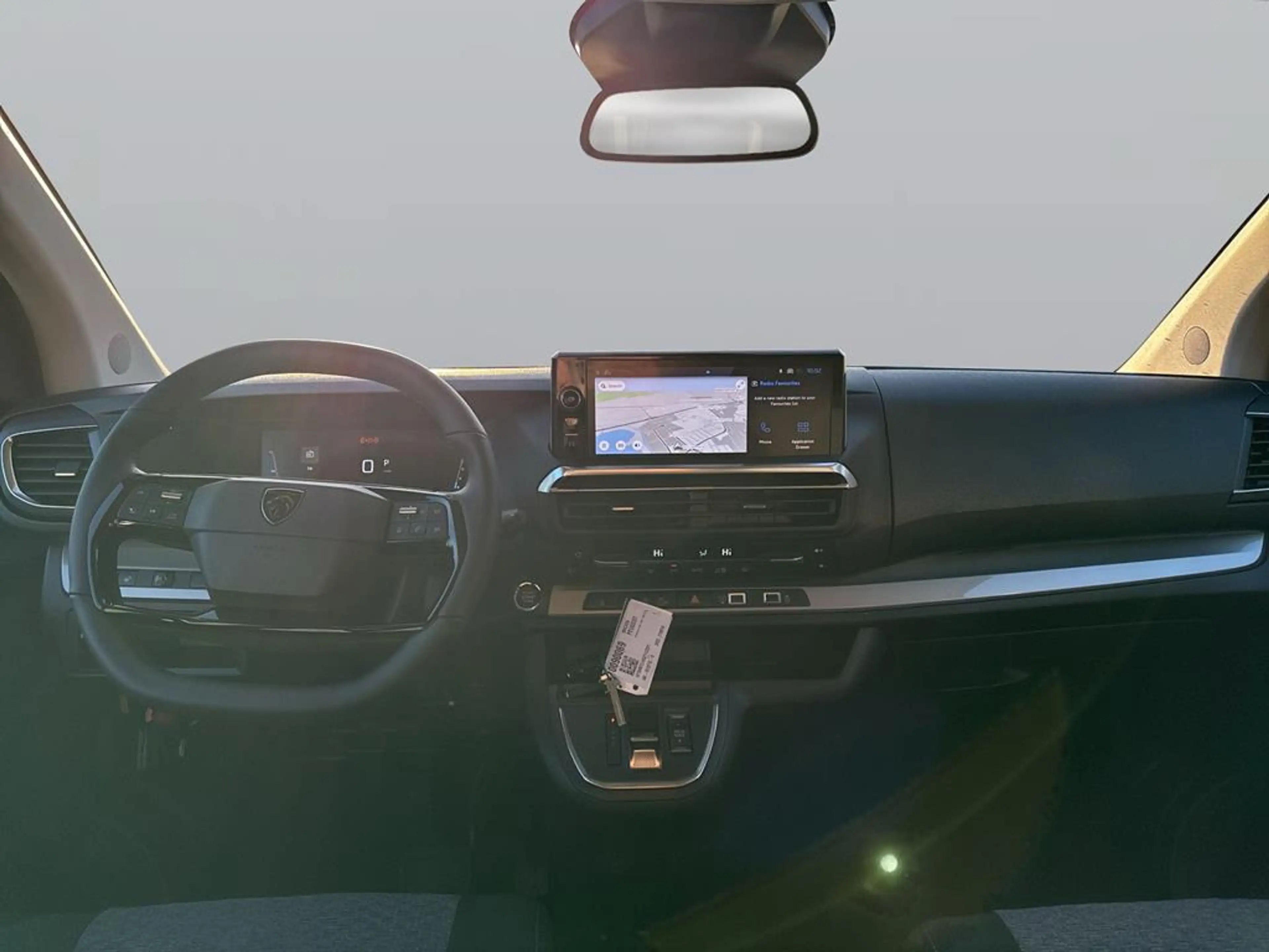 Peugeot Traveller Active L2 BlueHDi 180 EAT8 — photo 10