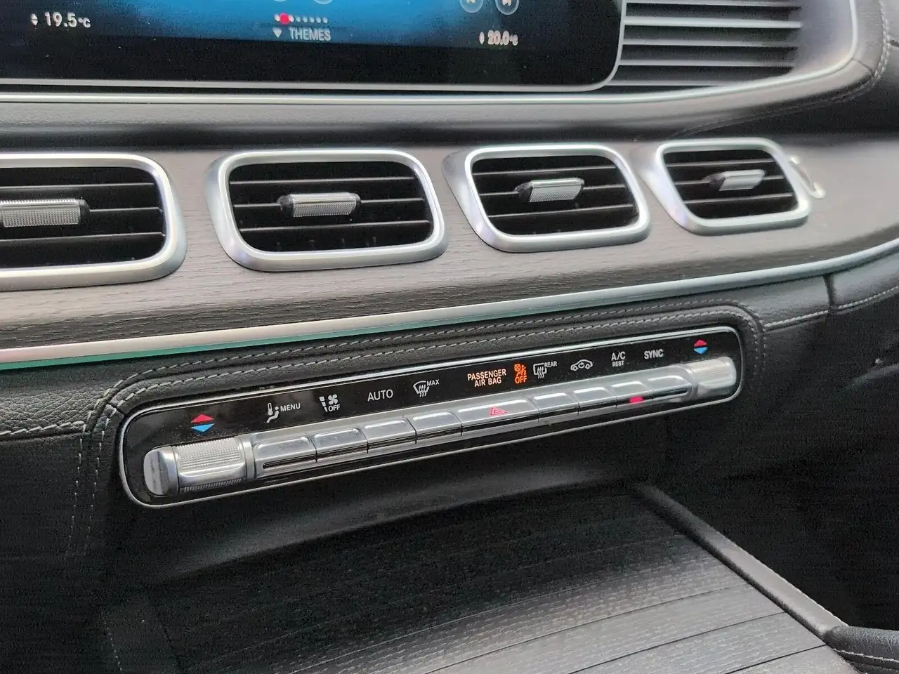 Mercedes-Benz GLE снимка Mercedes-Benz GLE