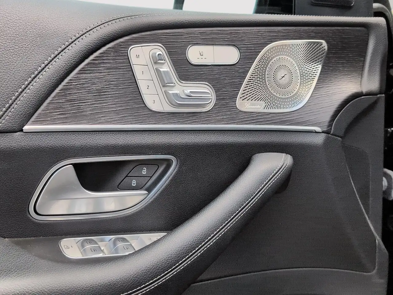 Mercedes-Benz GLE снимка Mercedes-Benz GLE
