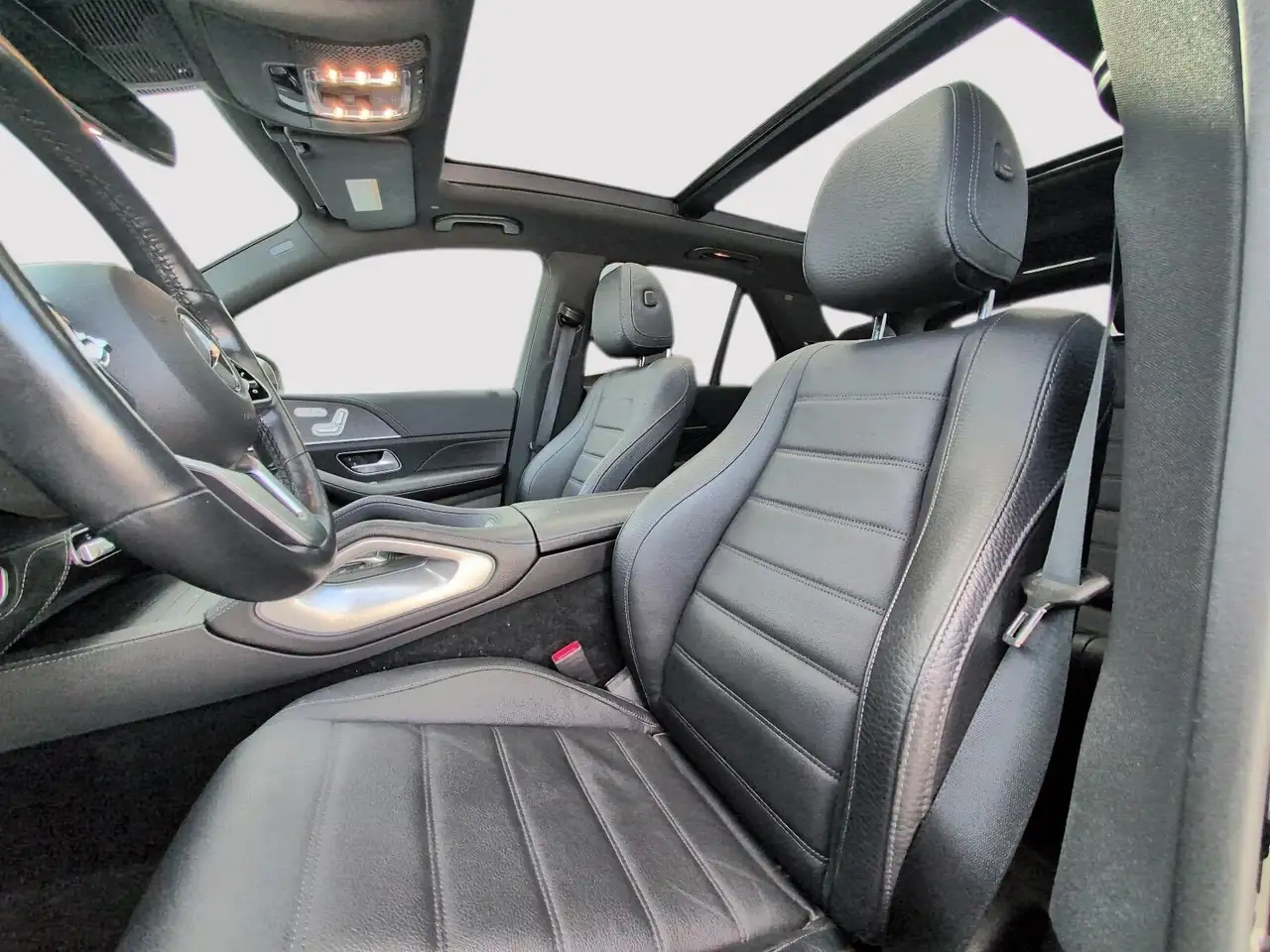 Mercedes-Benz GLE снимка Mercedes-Benz GLE