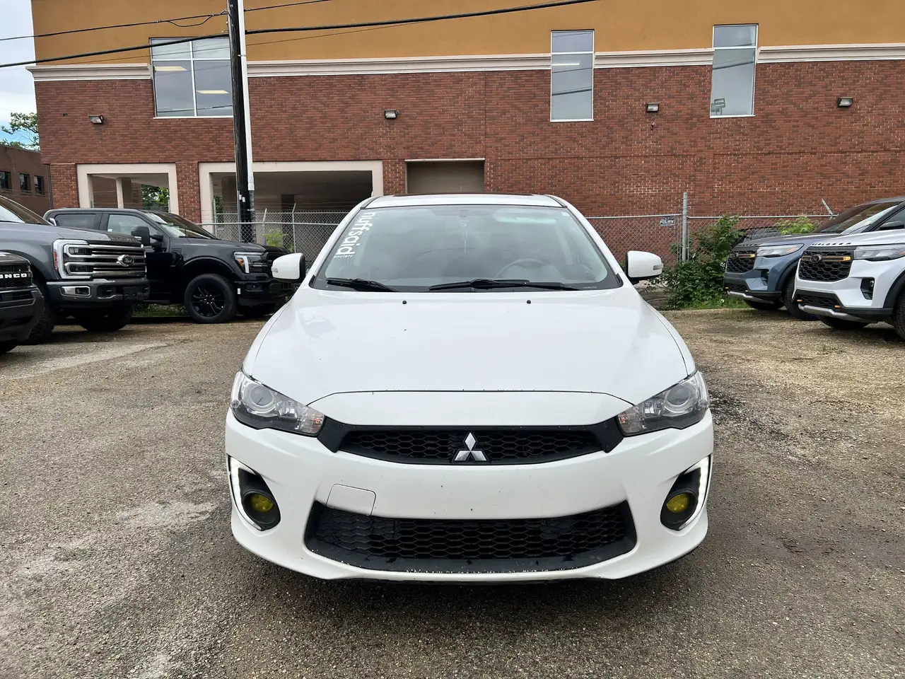 Mitsubishi Lancer photo Mitsubishi Lancer