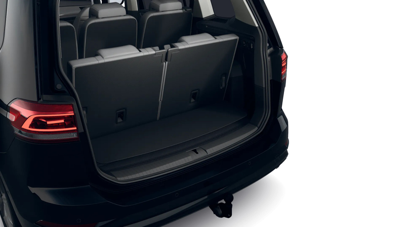 Volkswagen Touran 1.5TSI DSG R-Line Highline STHZG P-DACH 7 — photo 8