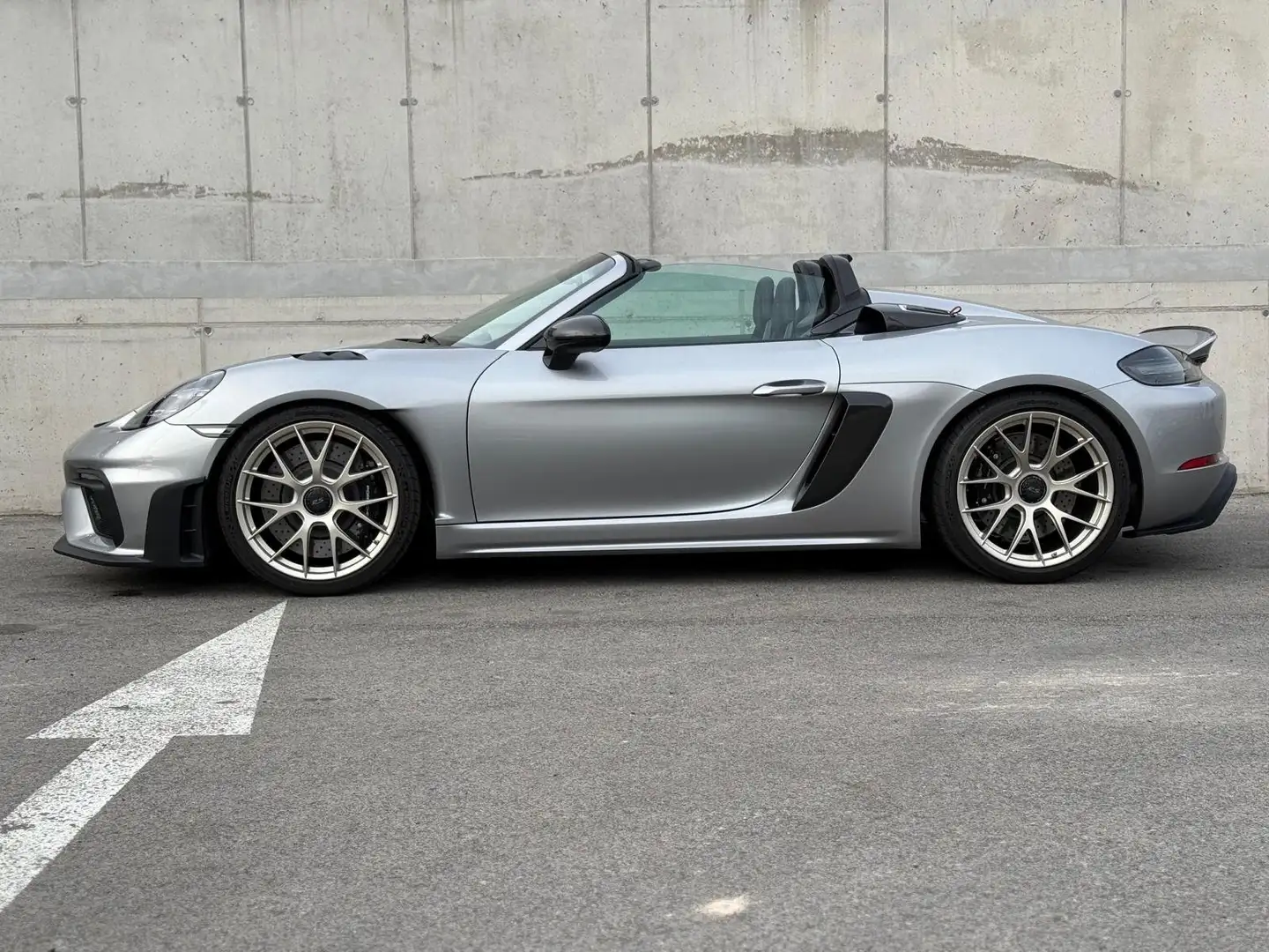 Porsche 718 Spyder RS - Magnesium / Weissach / Manthey Stříbrná - 2