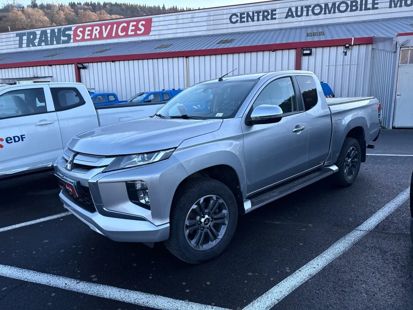 Mitsubishi L200 2.2 DI-D 150CH CLUB CAB Grau - 2