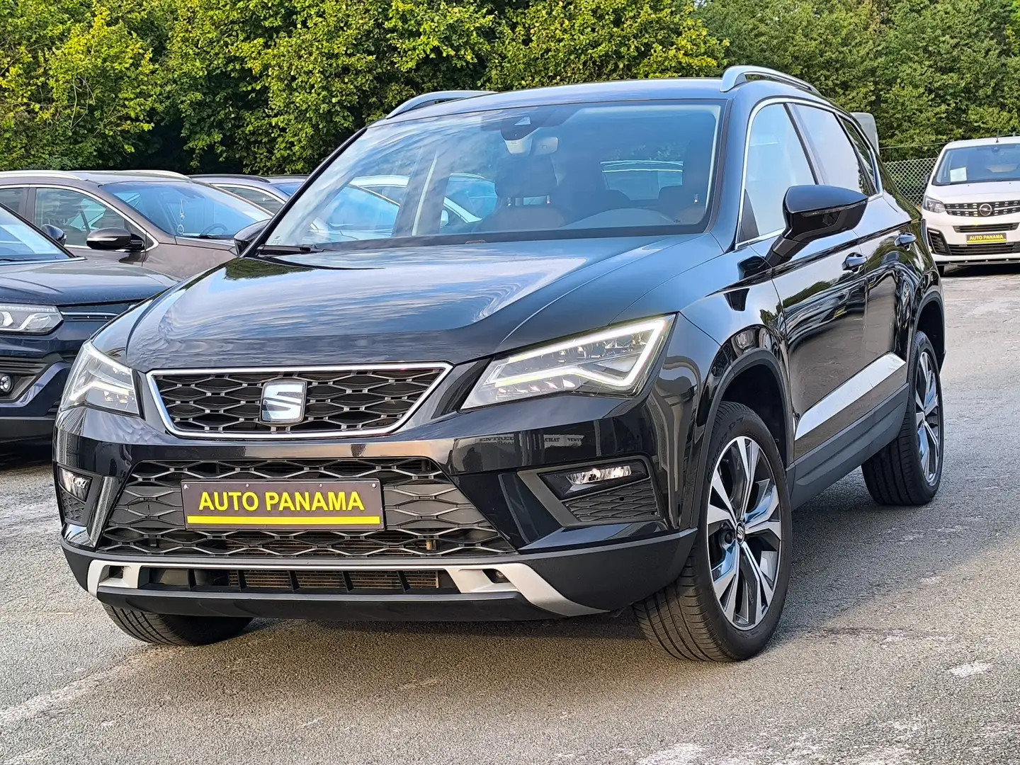 SEAT Ateca 1.6CR TDI DSG VIRTUAL COCKPIT CAMERA ACC CARPLAY Noir - 1