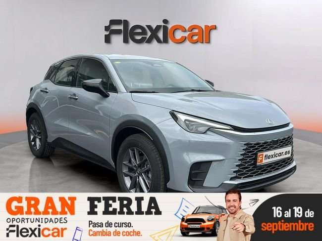 Lexus LBX 1.5 136cv HEV - foto 1