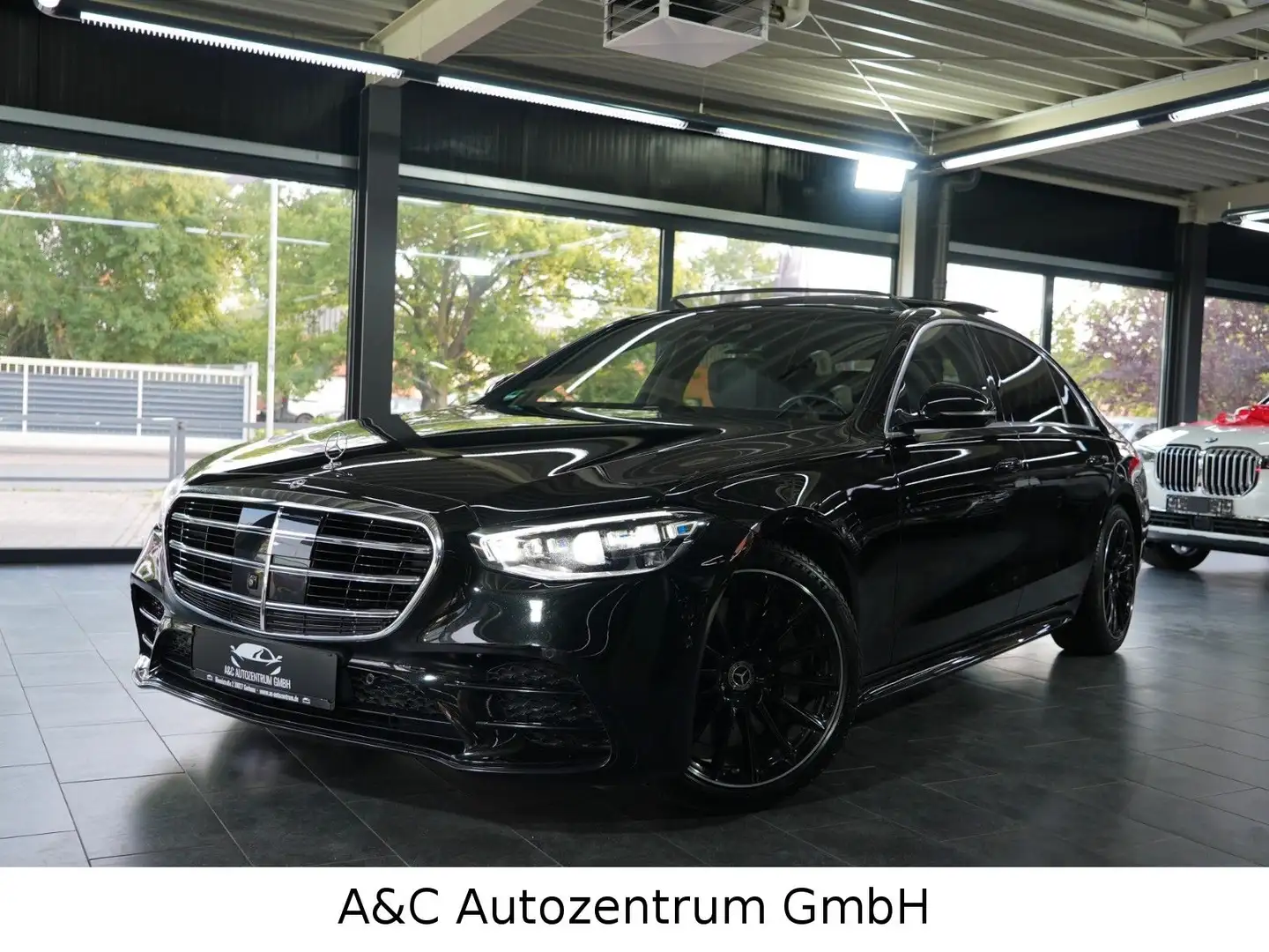 Mercedes-Benz S 400 d 4Matic AMG Line Langversion Schwarz - 2
