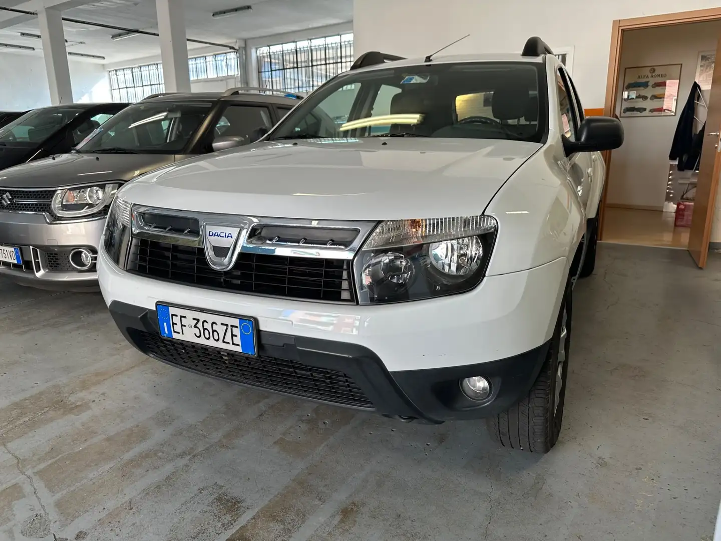 Dacia Duster 1.6 110CV 4x4 Lauréate Blanc - 1