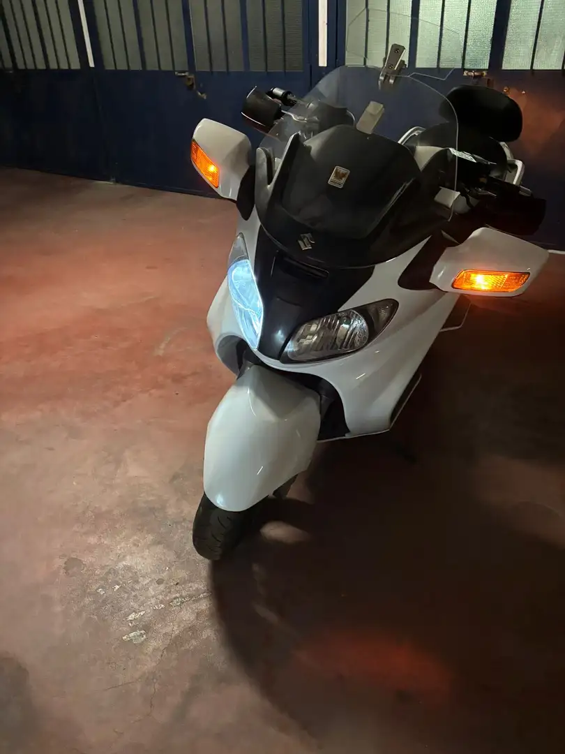 Suzuki Burgman 650 - 1